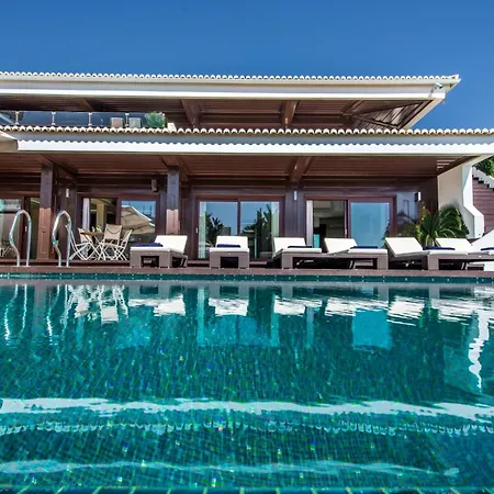 Outstanding Algarve 8 Bedrooms Agua Grande Deluxe Seaviews Вилла *